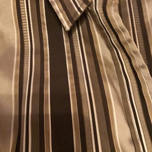 NY&Co fitted waist LS cuff blouse - Picture 4 of 5